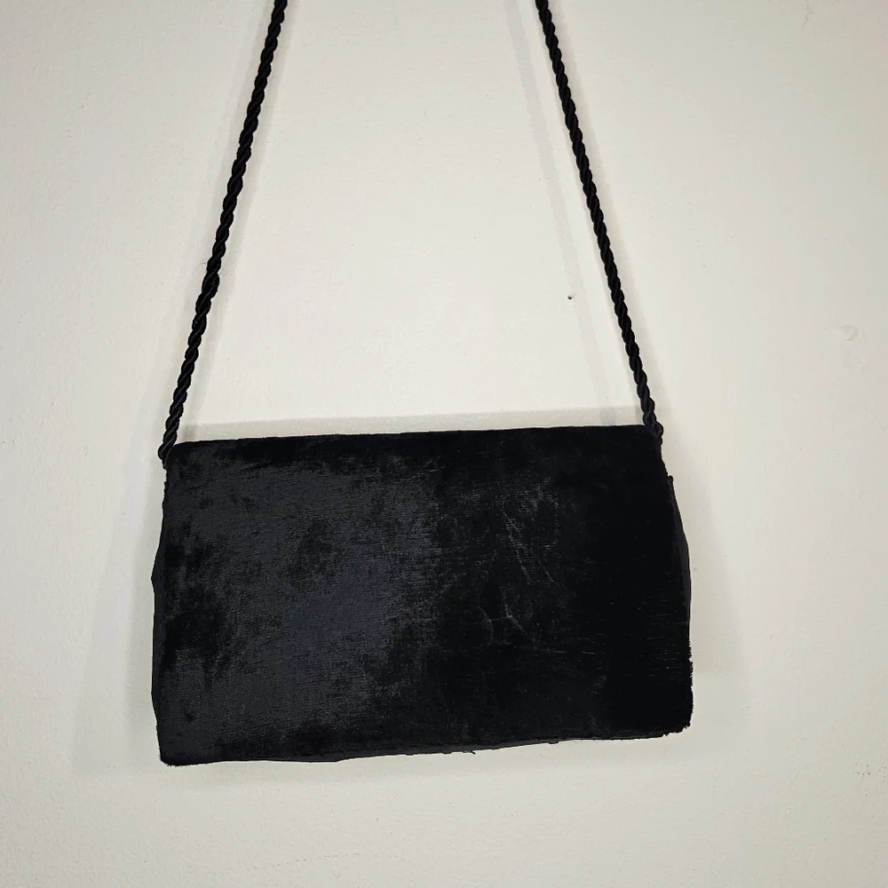 Stunning Vintage Black Peacock Clutch – Gold Bead Embroidery, Evening Bag - Picture 4 of 10